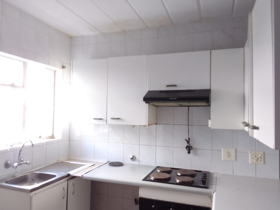 2 Bedroom Property for Sale in Aberdeen Eastern Cape